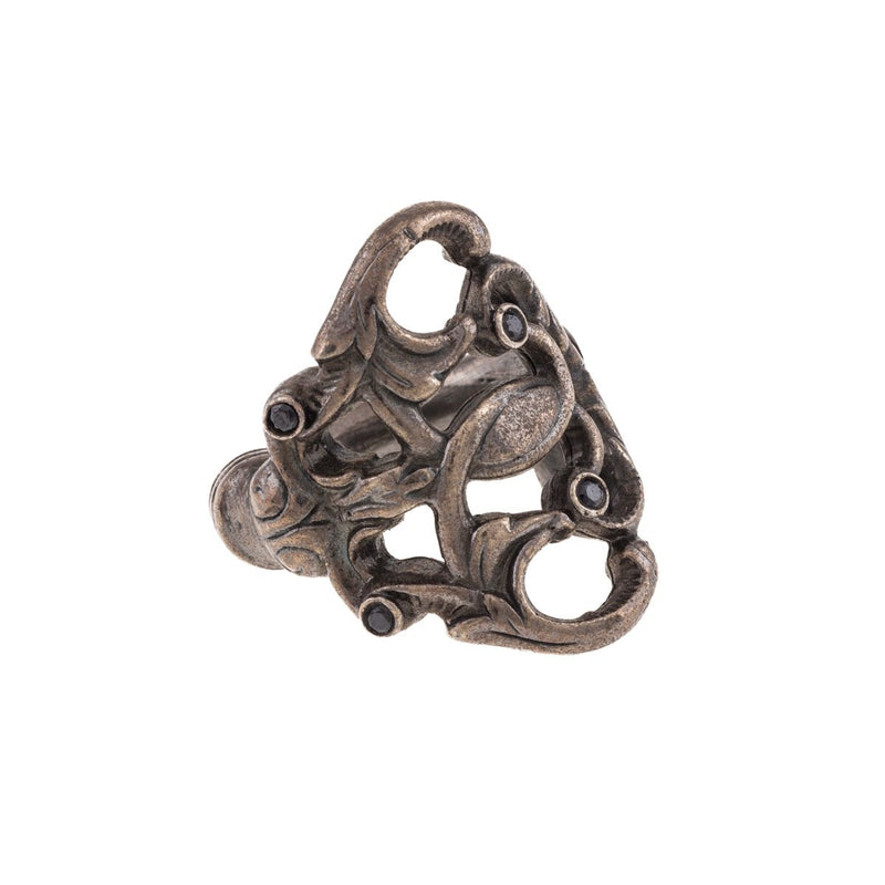 Ring in the shape of an antique key viewed from the front