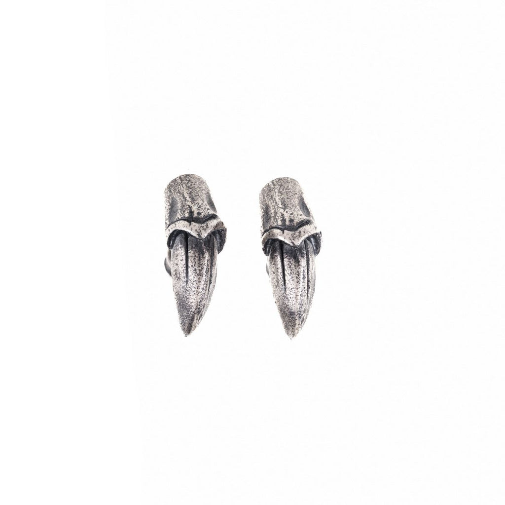 Original earrings with claw