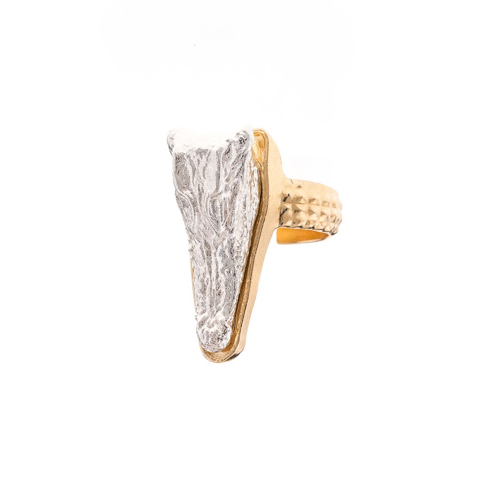 Original crocodile head metal ring