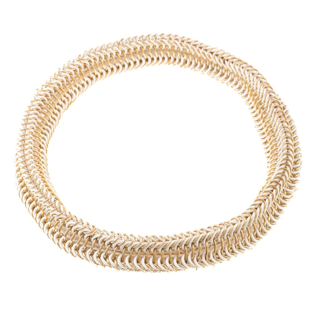Elastic necklace with gold and white rings