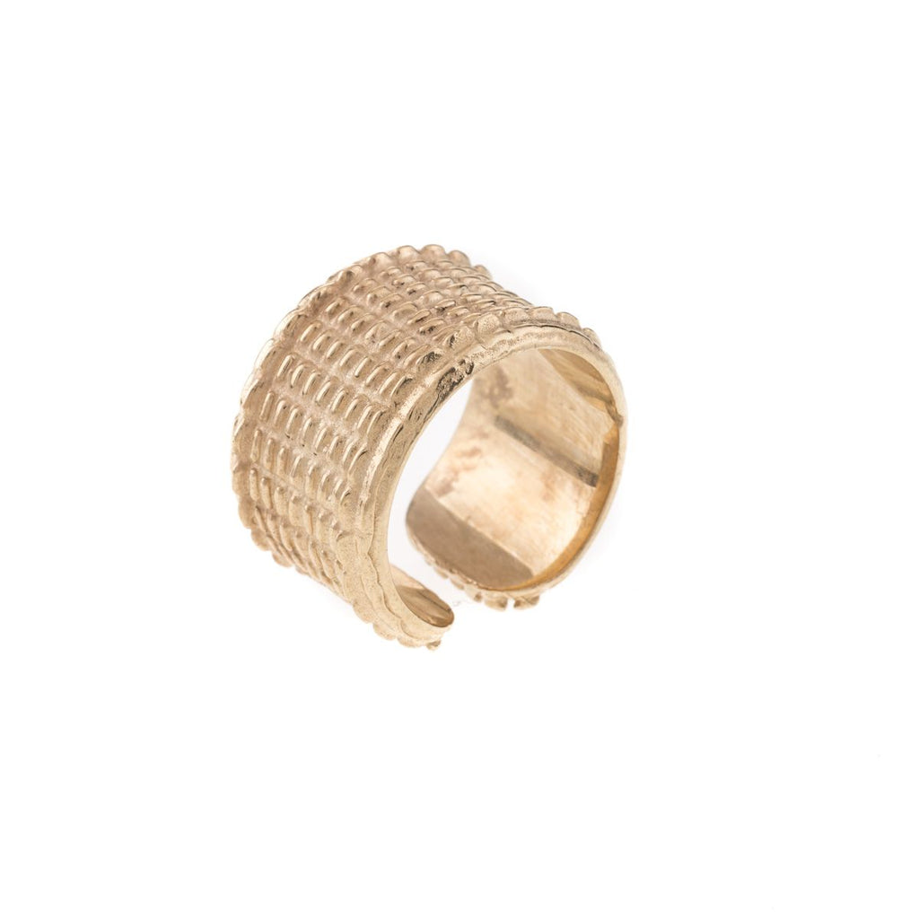 Wide ring with golden crocodile scales